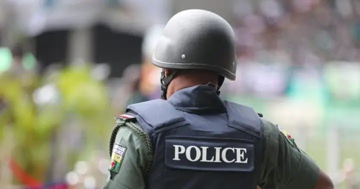 Police Arrest Suspected Kidnappers Posing as Soldiers in Abuja, Recover AK-47 and Ammunition