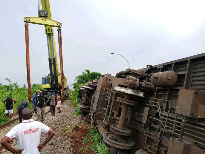 Three Feared Dead, Several Injured as Warri-Itakpe Train Derails in Delta State